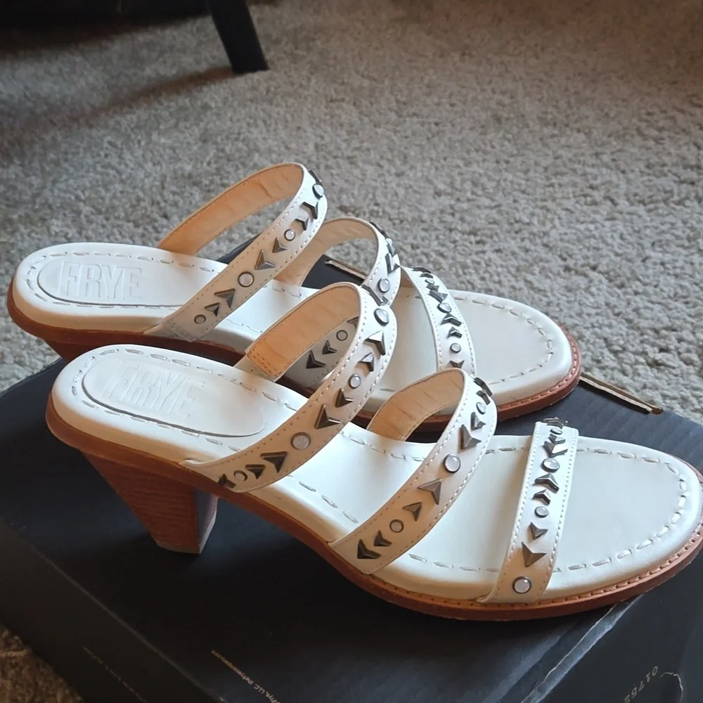 Frye heels - Picture 2 of 5